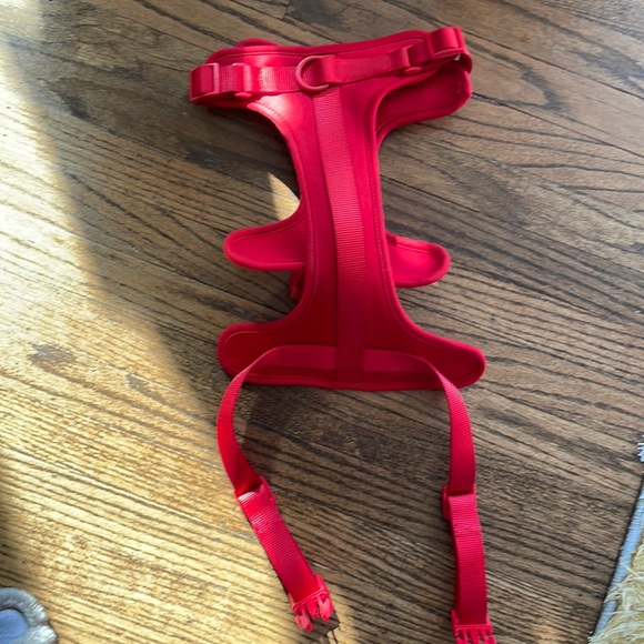 Wild one Dog Harness size Large RED